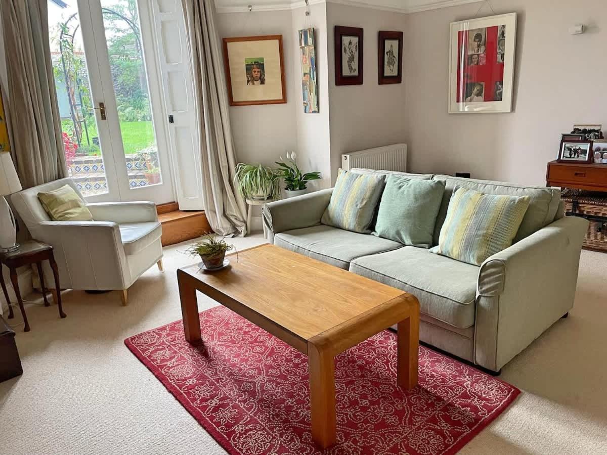 Cosy And Quiet Garden Flat