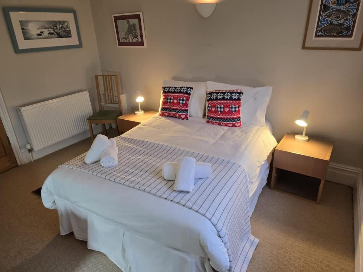 Cosy And Quiet Garden Flat